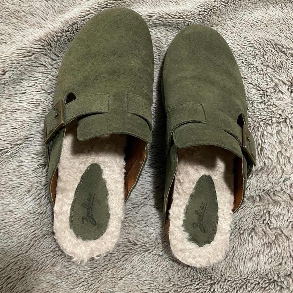 Zodiac Clog